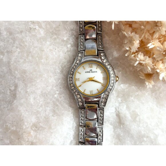 Dual Toned Anne Klein 1121E Round Ladies Vintage Wristwatch - 24mm - WORKS! - Picture 11 of 11